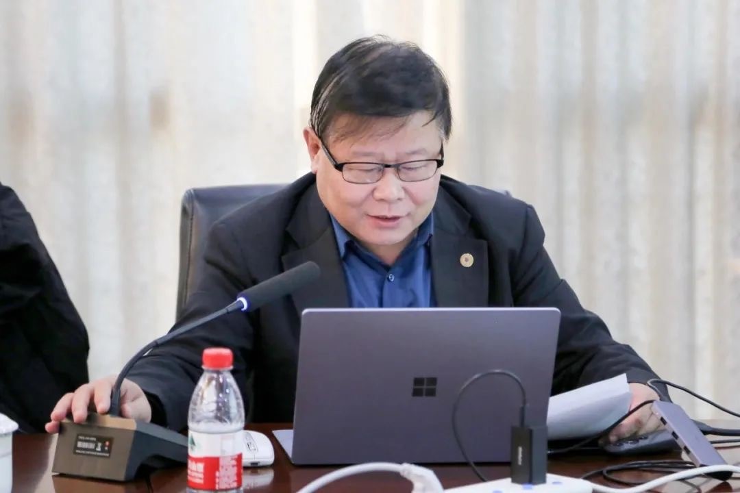 天津大學(xué)黨委常委、副校長(zhǎng)，項(xiàng)目總負(fù)責(zé)人   元英進(jìn) 院士